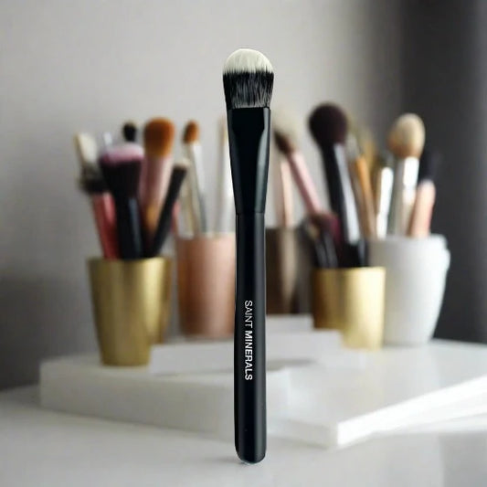 Saint Minerals Foundation Brush Revive Day Spa